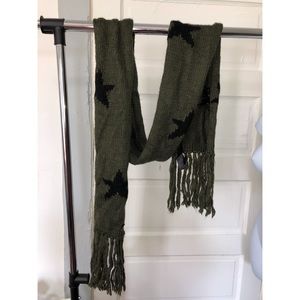 Coach star dazzled green and black scarf